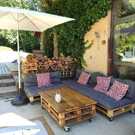 Lili Paradis Bed & Breakfast