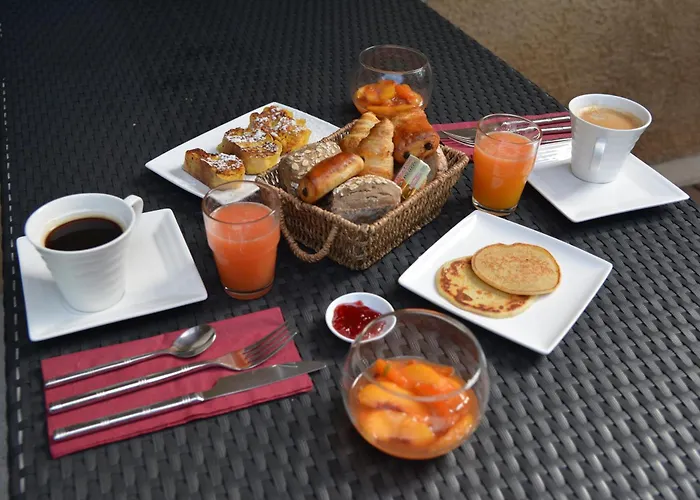 Lili Paradis Bed & Breakfast 4*