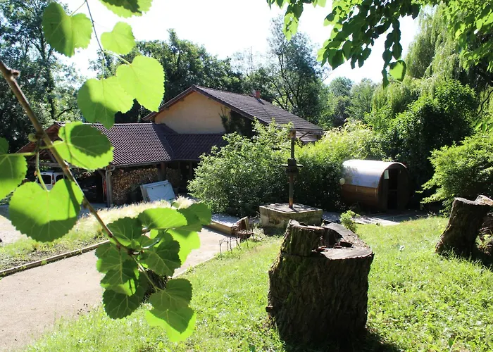 Lili Paradis Bed & Breakfast Saint-Savin (Isere)