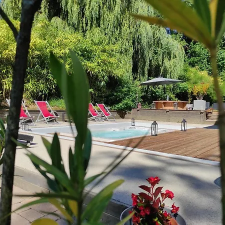 Lili Paradis Bed & Breakfast 4*