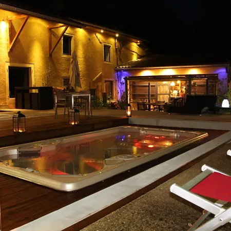 Lili Paradis Bed & Breakfast 4*
