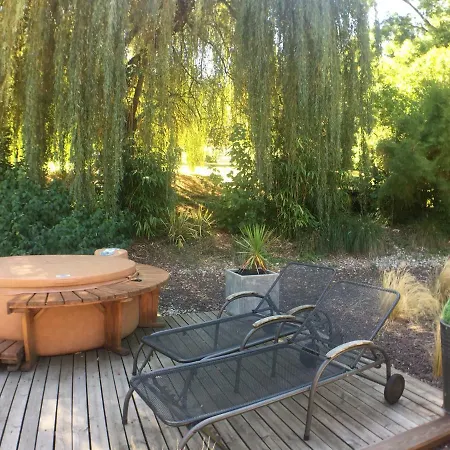 Lili Paradis Bed & Breakfast