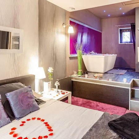 Lili Paradis Bed & Breakfast 4*